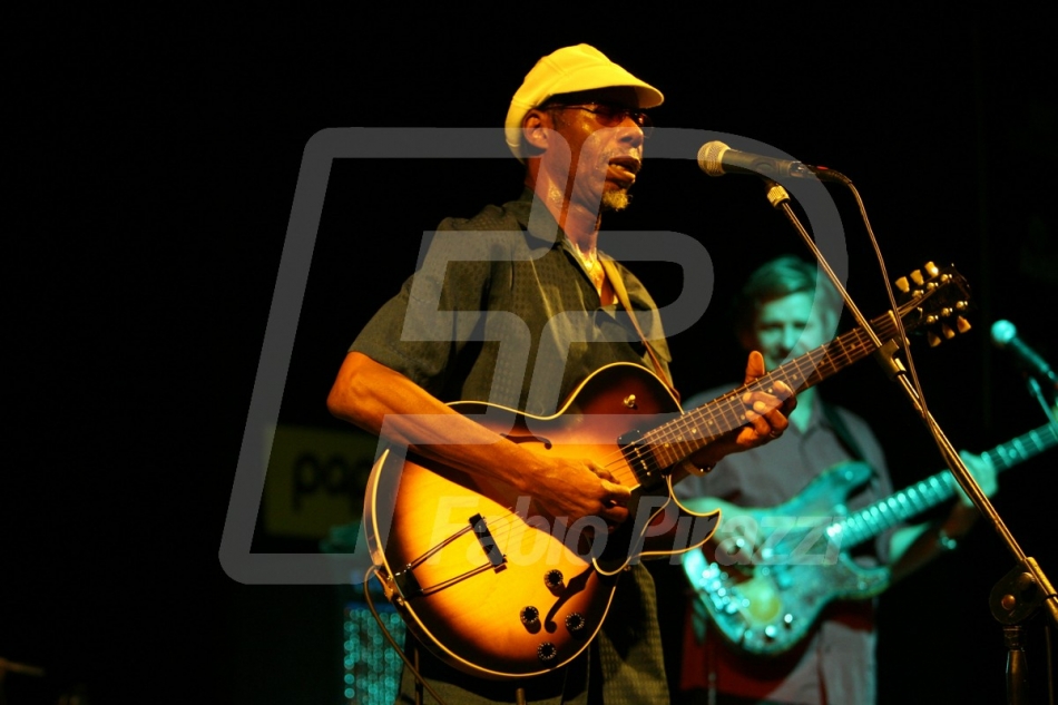 BLUES21