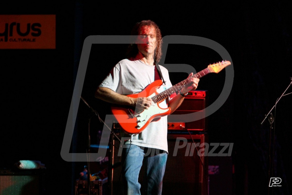 SCOTT HENDERSON15