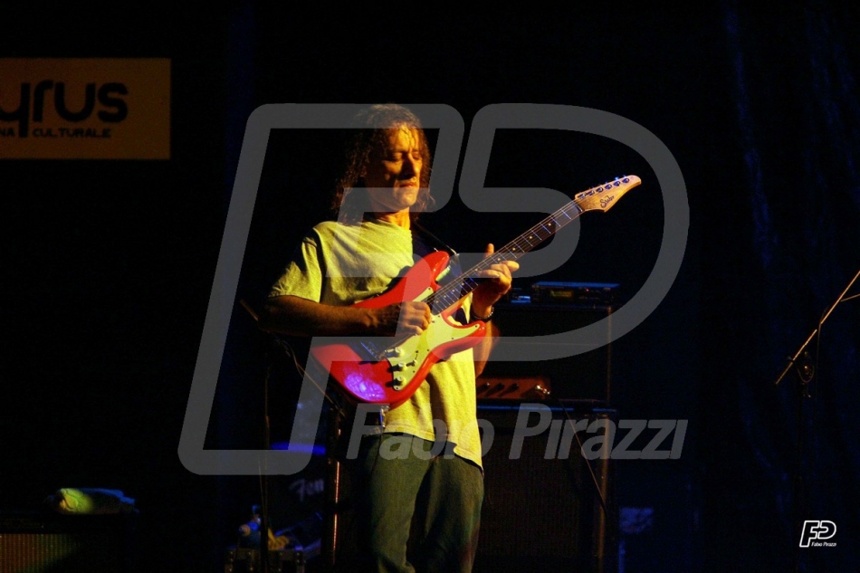 SCOTT HENDERSON1