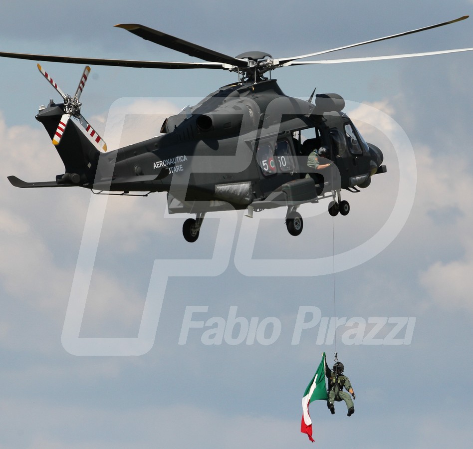 AEROPORTO MOSCARDINI,72° STORMO SCUOLA ADDESTRAMENTO ELICOTTERI FROSINONE,ELICOTTERI MILITARI,AERONAUTICA .