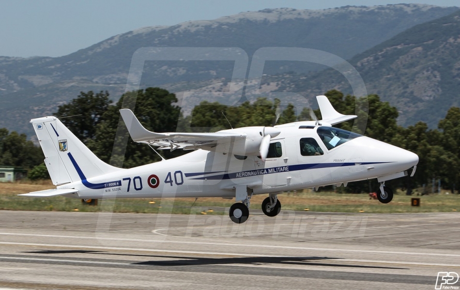 AEROPORTO COMANI,70° STORMO, SCUOLA ADDESTRAMENTO PILOTI AEREO 201° GRUPPO VOLO,LATINA SCALO,AEREI MILITARI , T-2006 A, AERONAUTICA .