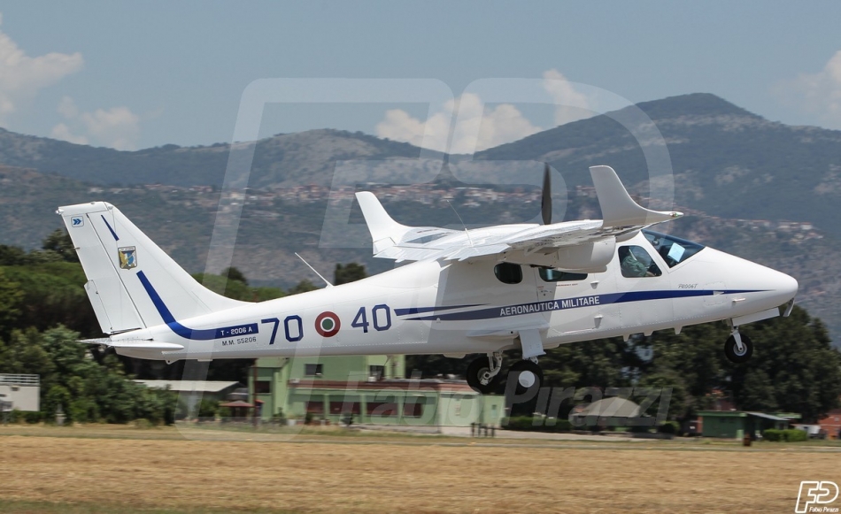 AEROPORTO COMANI,70° STORMO, SCUOLA ADDESTRAMENTO PILOTI AEREO 201° GRUPPO VOLO,LATINA SCALO,AEREI MILITARI , T-2006 A, AERONAUTICA .