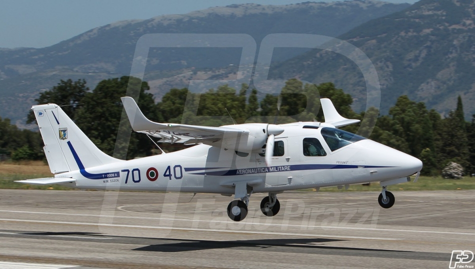 AEROPORTO COMANI,70° STORMO, SCUOLA ADDESTRAMENTO PILOTI AEREO 201° GRUPPO VOLO,LATINA SCALO,AEREI MILITARI , T-2006 A, AERONAUTICA .