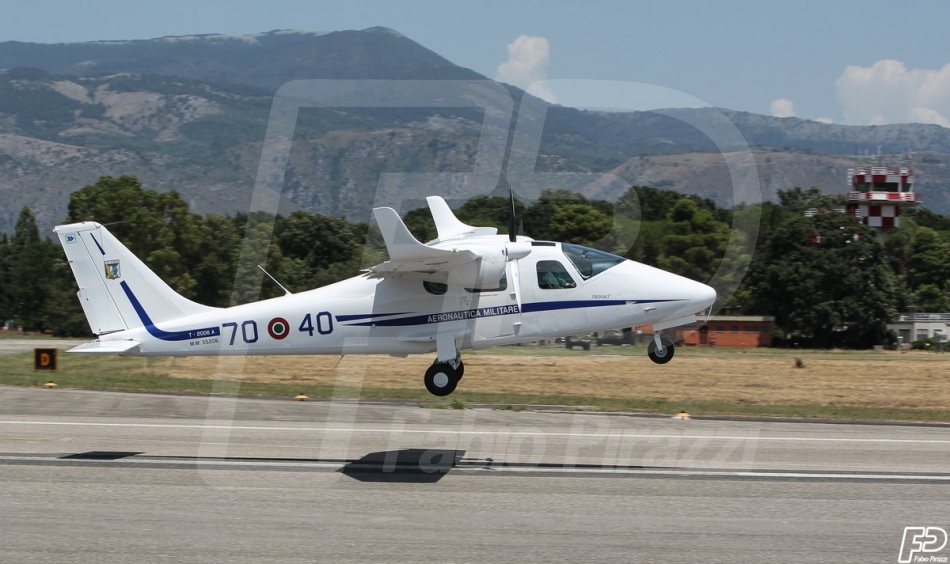 AEROPORTO COMANI,70° STORMO, SCUOLA ADDESTRAMENTO PILOTI AEREO 201° GRUPPO VOLO,LATINA SCALO,AEREI MILITARI , T-2006 A, AERONAUTICA .