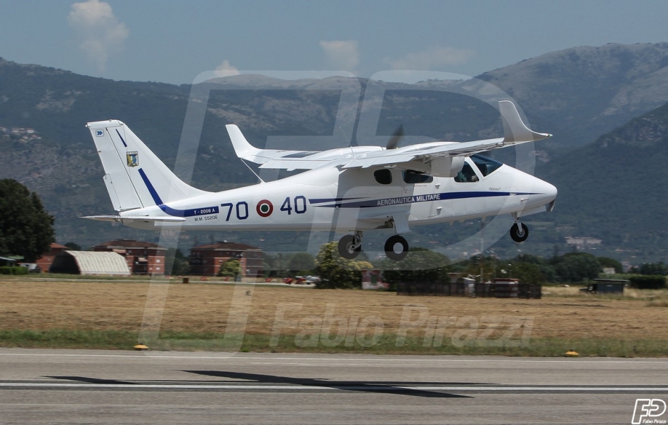 AEROPORTO COMANI,70° STORMO, SCUOLA ADDESTRAMENTO PILOTI AEREO 201° GRUPPO VOLO,LATINA SCALO,AEREI MILITARI , T-2006 A, AERONAUTICA .