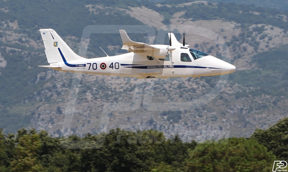 AEROPORTO COMANI,70° STORMO, SCUOLA ADDESTRAMENTO PILOTI AEREO 201° GRUPPO VOLO,LATINA SCALO,AEREI MILITARI , T-2006 A, AERONAUTICA .