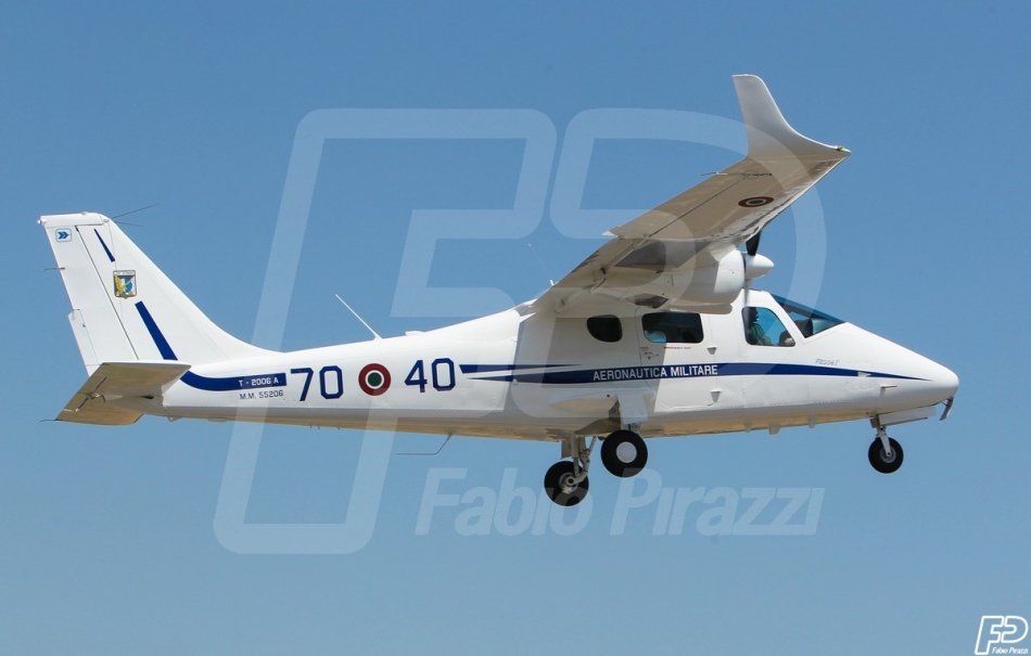AEROPORTO COMANI,70° STORMO, SCUOLA ADDESTRAMENTO PILOTI AEREO 201° GRUPPO VOLO,LATINA SCALO,AEREI MILITARI , T-2006 A, AERONAUTICA .