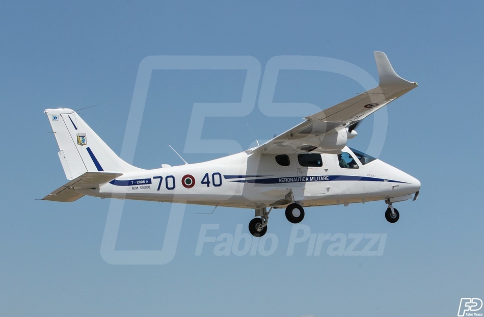 AEROPORTO COMANI,70° STORMO, SCUOLA ADDESTRAMENTO PILOTI AEREO 201° GRUPPO VOLO,LATINA SCALO,AEREI MILITARI , T-2006 A, AERONAUTICA .