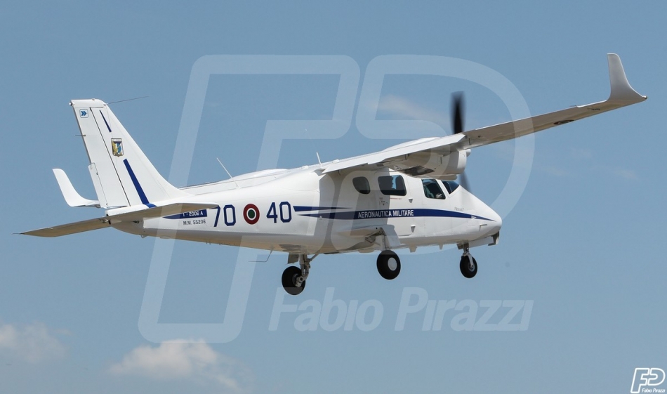 AEROPORTO COMANI,70° STORMO, SCUOLA ADDESTRAMENTO PILOTI AEREO 201° GRUPPO VOLO,LATINA SCALO,AEREI MILITARI , T-2006 A, AERONAUTICA .