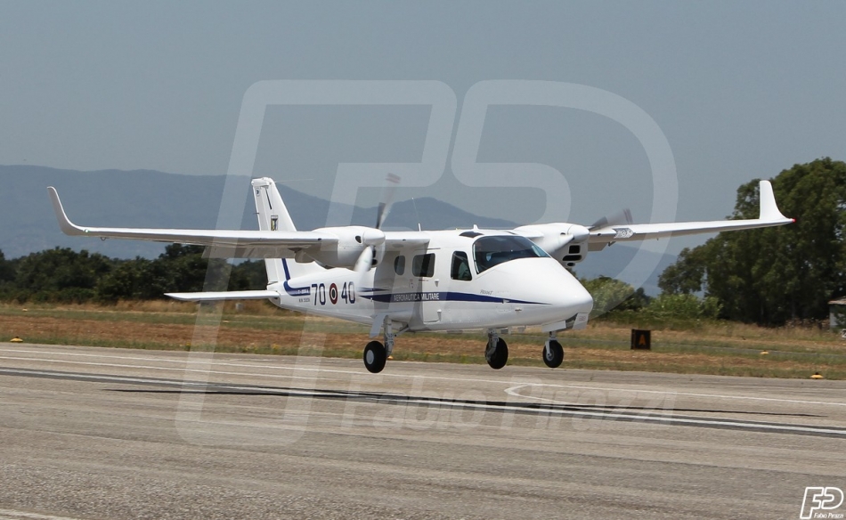 AEROPORTO COMANI,70° STORMO, SCUOLA ADDESTRAMENTO PILOTI AEREO 201° GRUPPO VOLO,LATINA SCALO,AEREI MILITARI , T-2006 A, AERONAUTICA .