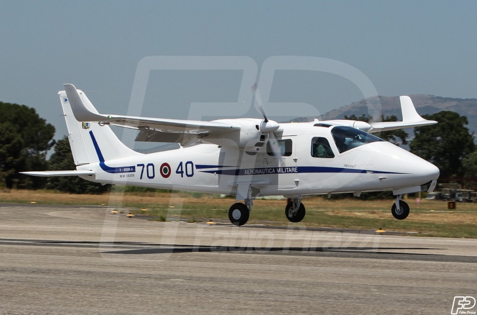 AEROPORTO COMANI,70° STORMO, SCUOLA ADDESTRAMENTO PILOTI AEREO 201° GRUPPO VOLO,LATINA SCALO,AEREI MILITARI , T-2006 A, AERONAUTICA .