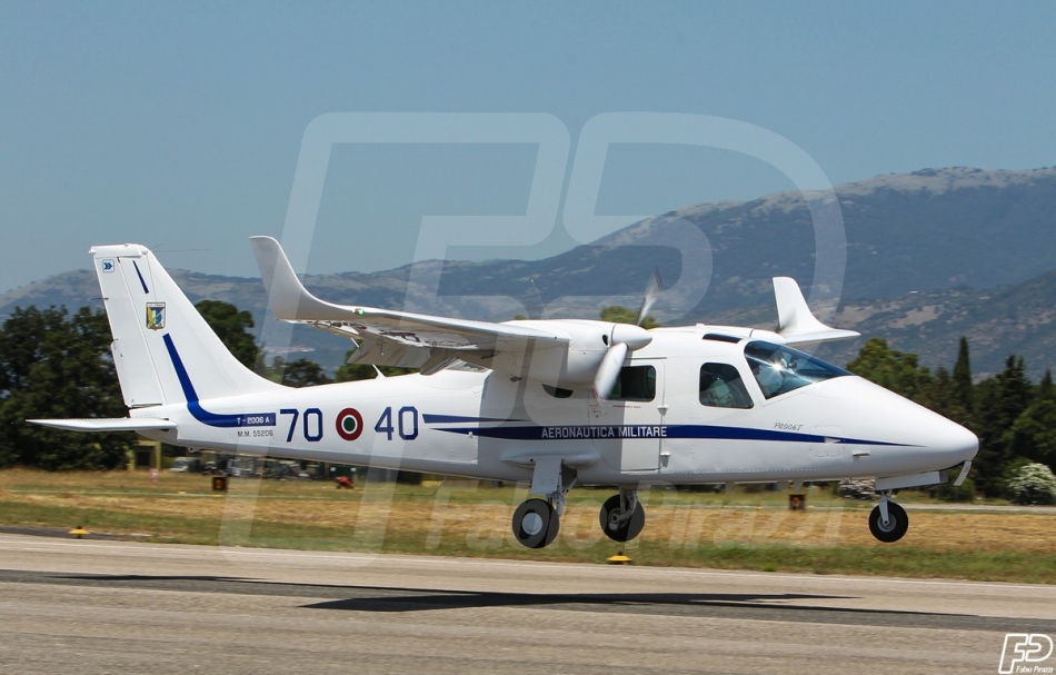 AEROPORTO COMANI,70° STORMO, SCUOLA ADDESTRAMENTO PILOTI AEREO 201° GRUPPO VOLO,LATINA SCALO,AEREI MILITARI , T-2006 A, AERONAUTICA .