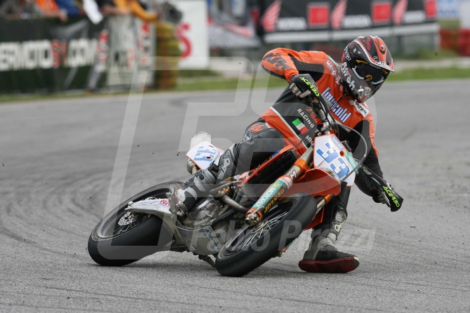 MOTARD18