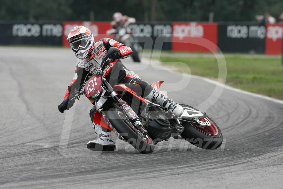MOTARD46